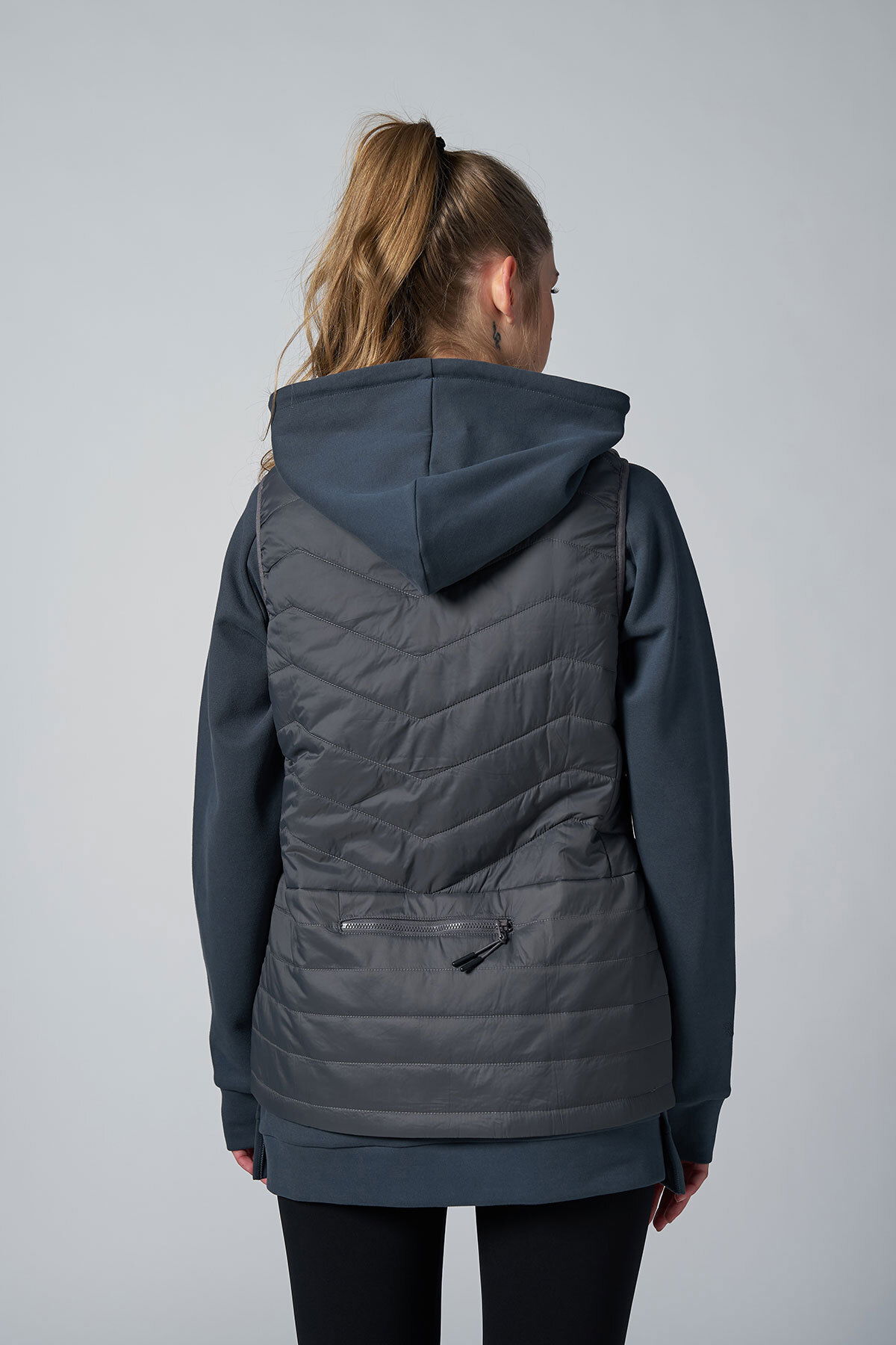 Kadın Koyu Gri Sıfır Kol Yakalı Rüzgar Geçirmez Üç Mevsim Yelek | 1267 - BİLCEE (1)