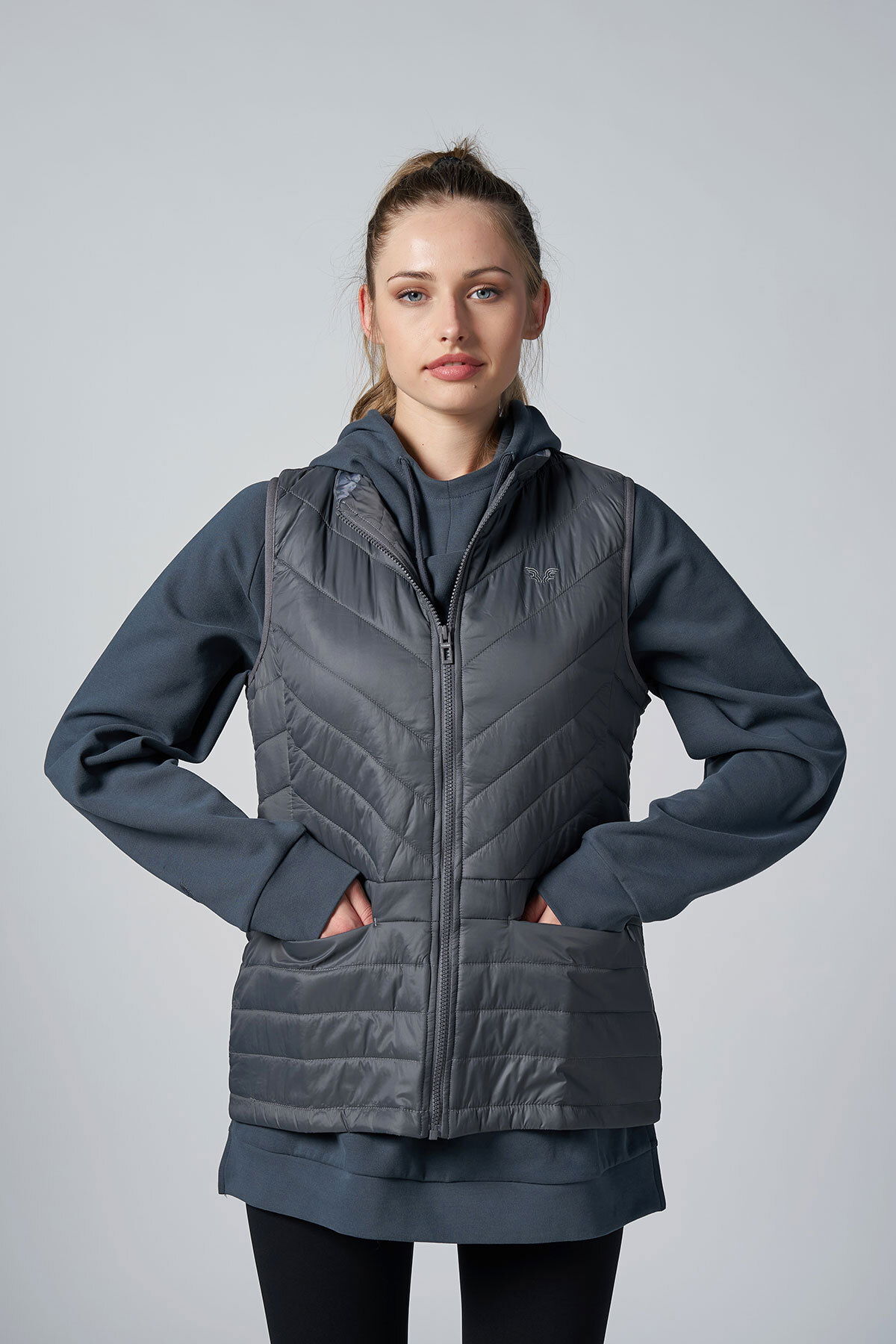 Kadın Koyu Gri Sıfır Kol Yakalı Rüzgar Geçirmez Üç Mevsim Yelek | 1267 - BİLCEE