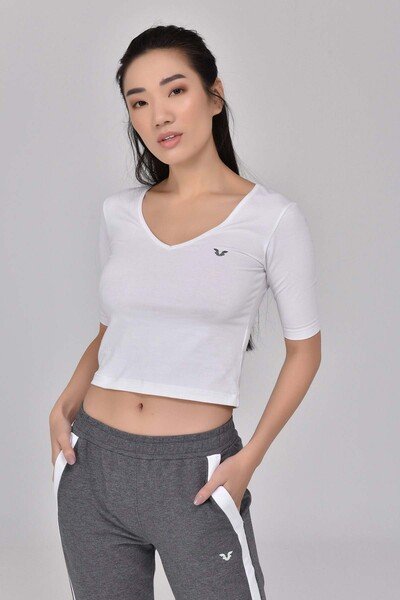 BİLCEE - Kadın Beyaz V Yaka Sırt Detaylı Yarım Kol Pamuklu Yoga Tişört 8105