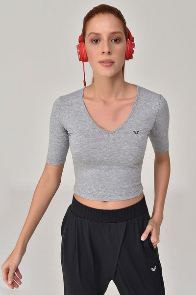 Kadın Gri V Yaka Sırt Detaylı Yarım Kol Pamuklu Yoga Tişört 8105