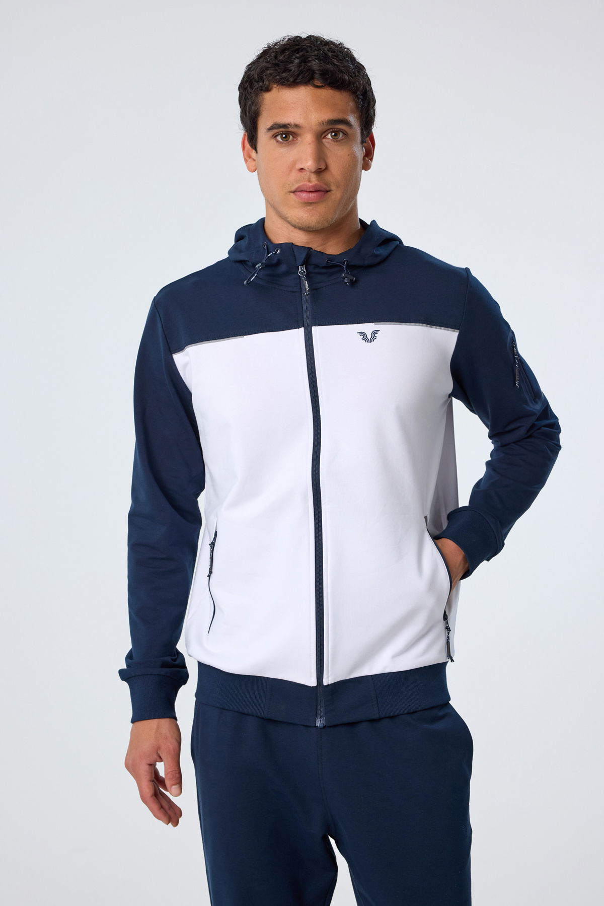 Erkek Beyaz Kapüşonlu Lastik Paça Eşofman Takım | 0785 - BİLCEE (1)