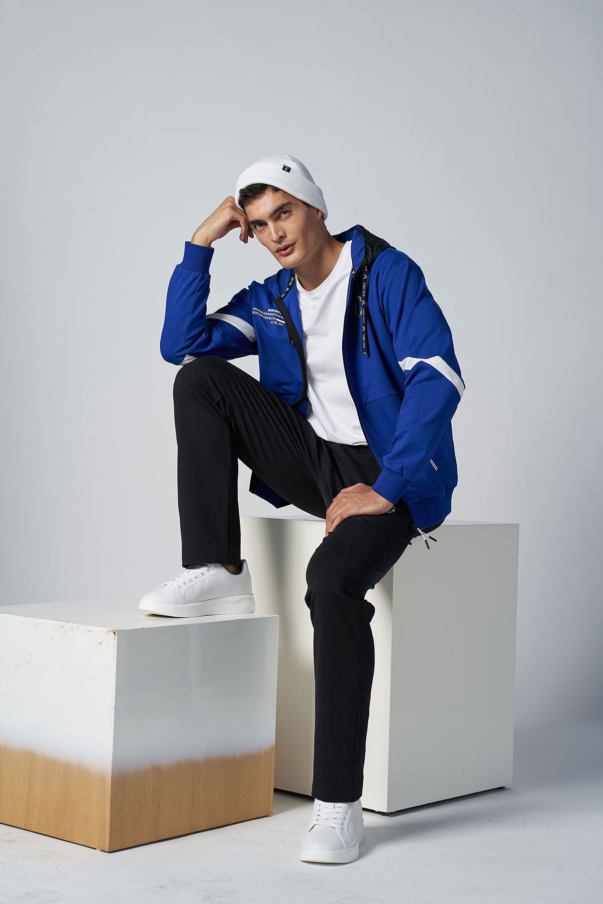 Erkek Saks Mavi Kapüşonlu Düz Paça Eşofman Takımı | 0696 - BİLCEE (1)