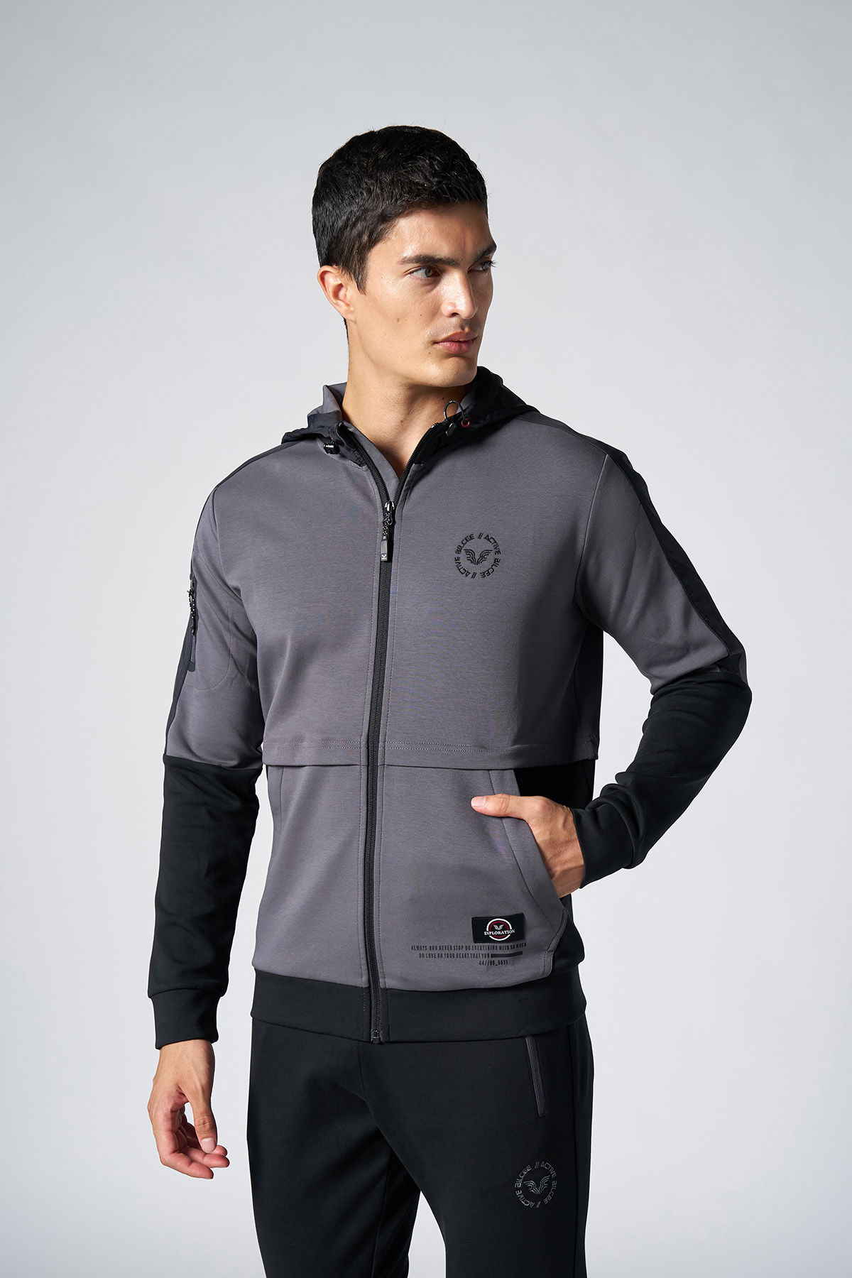 Erkek Gri Kapüşonlu Likralı Pamuklu Eşofman Takım | 1525 - BİLCEE (1)