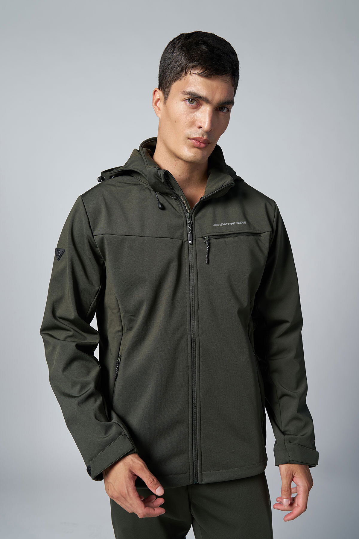 Erkek Haki Softshell Kapüşonlu Yağmur Su Geçirmez Mont | 0331 - BİLCEE