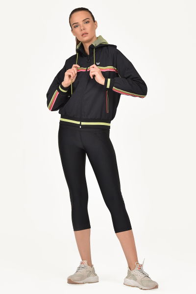 Kadın Siyah Retro Kapüşonlu Cebi Fermuarlı Spor Ceket 1355