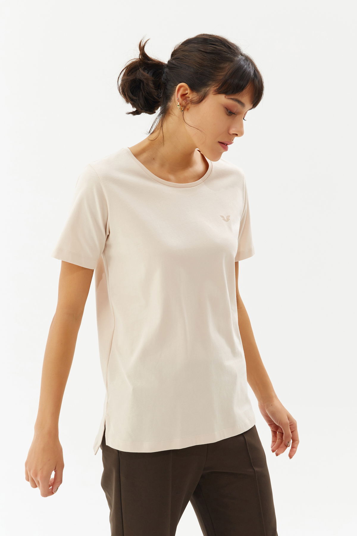 Kadın Krem Pamuklu Bisiklet Yaka Basıc Kısa Kol Tişört | 9242 - BİLCEE (1)