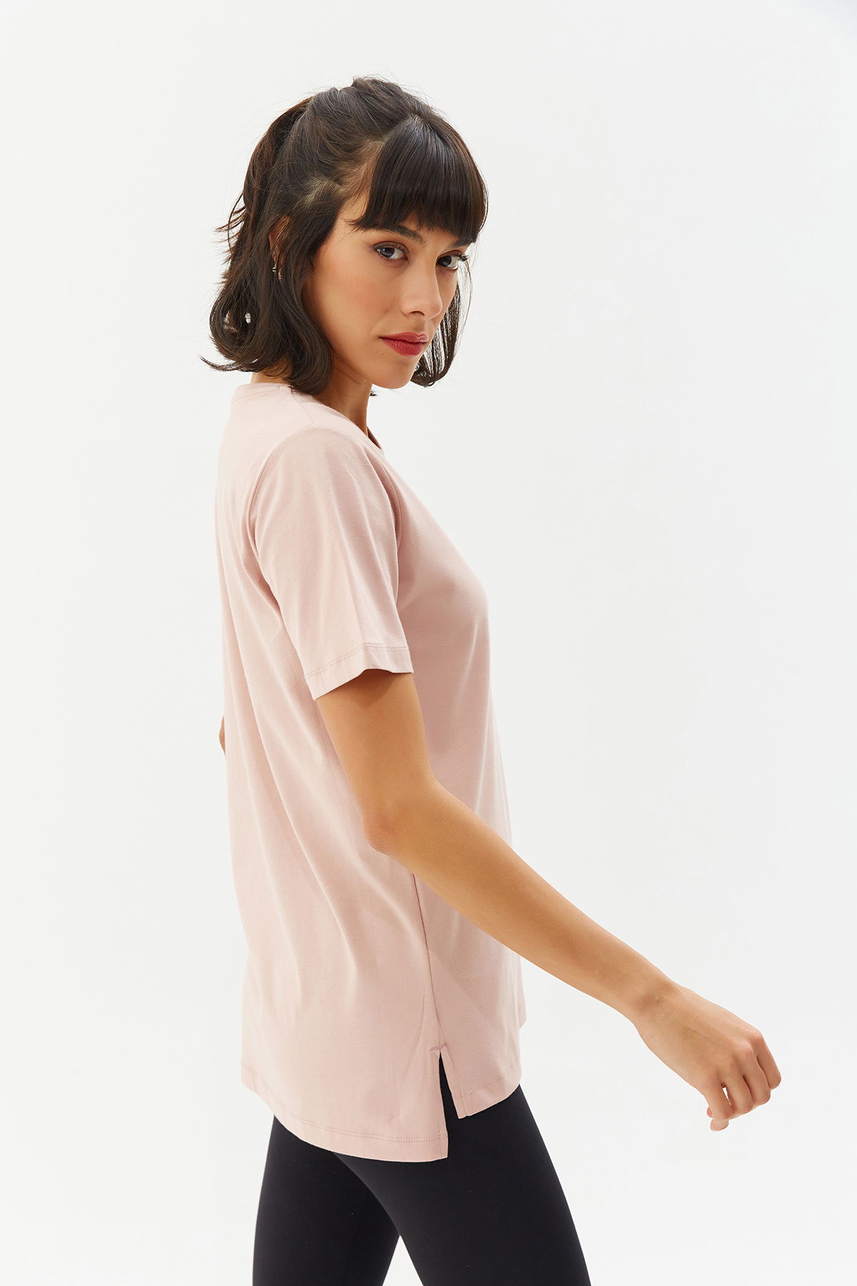 Kadın Pudra Pamuklu Bisiklet Yaka Basıc Kısa Kol Tişört | 9242 - BİLCEE (1)