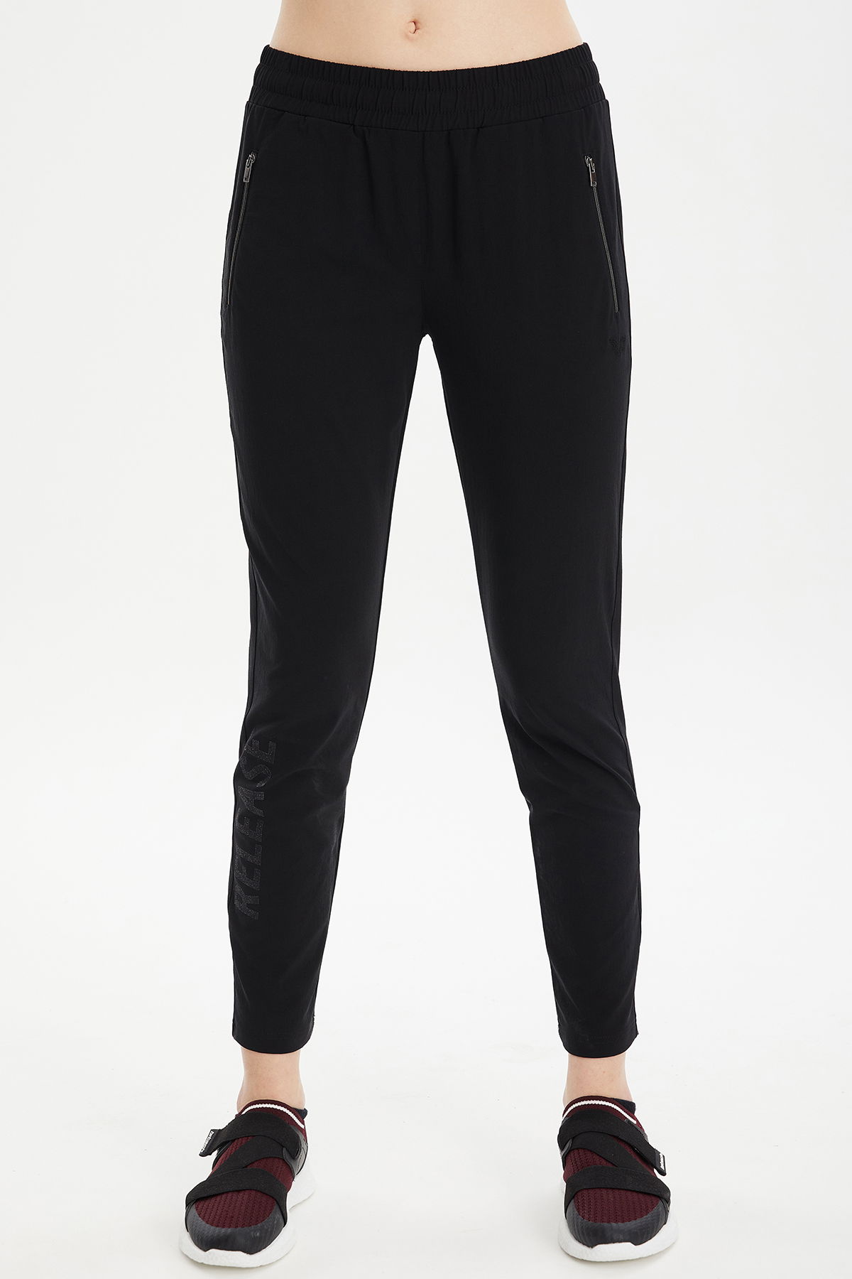 Kadın Siyah Likralı Dokuma Dar Paça Outdoor Eşofman Altı | 0734 - BİLCEE