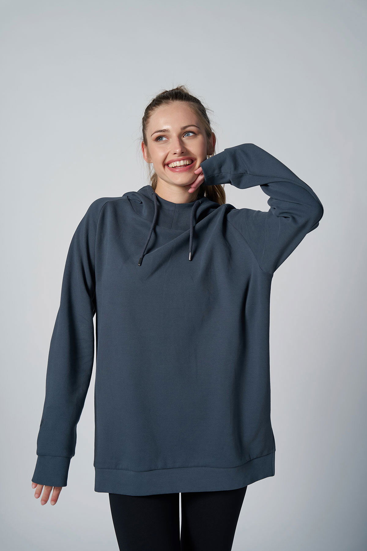  Kadın Füme Fırçalı Yumuşak Dokulu Kapişonlu Uzun Boy Owersize Sweatshırt |4785 - BİLCEE (1)