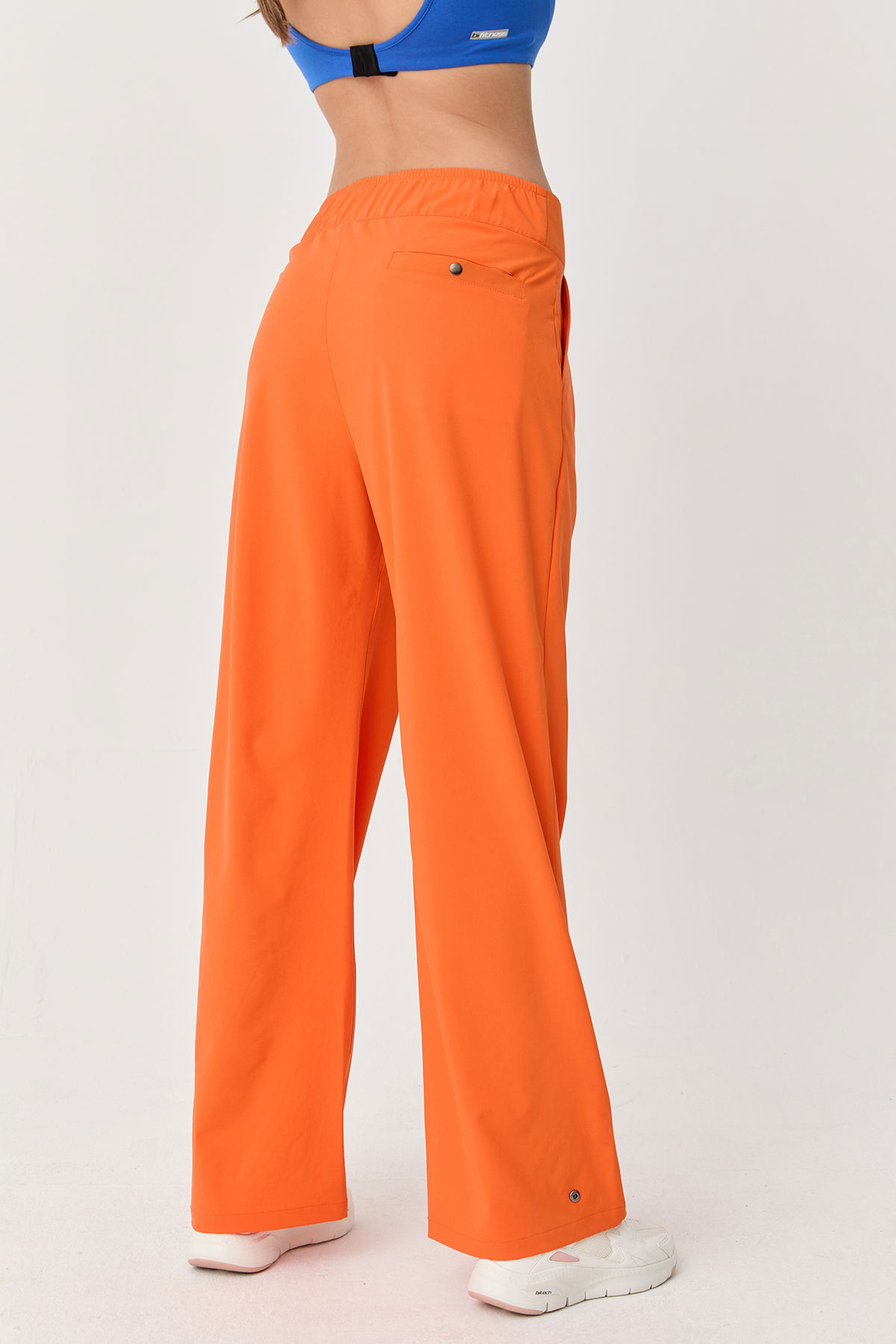 Kadın Turuncu İnce Likralı Fermuarlı Bol Paça Dokuma Hafif Pantolon | 0074 - BİLCEE