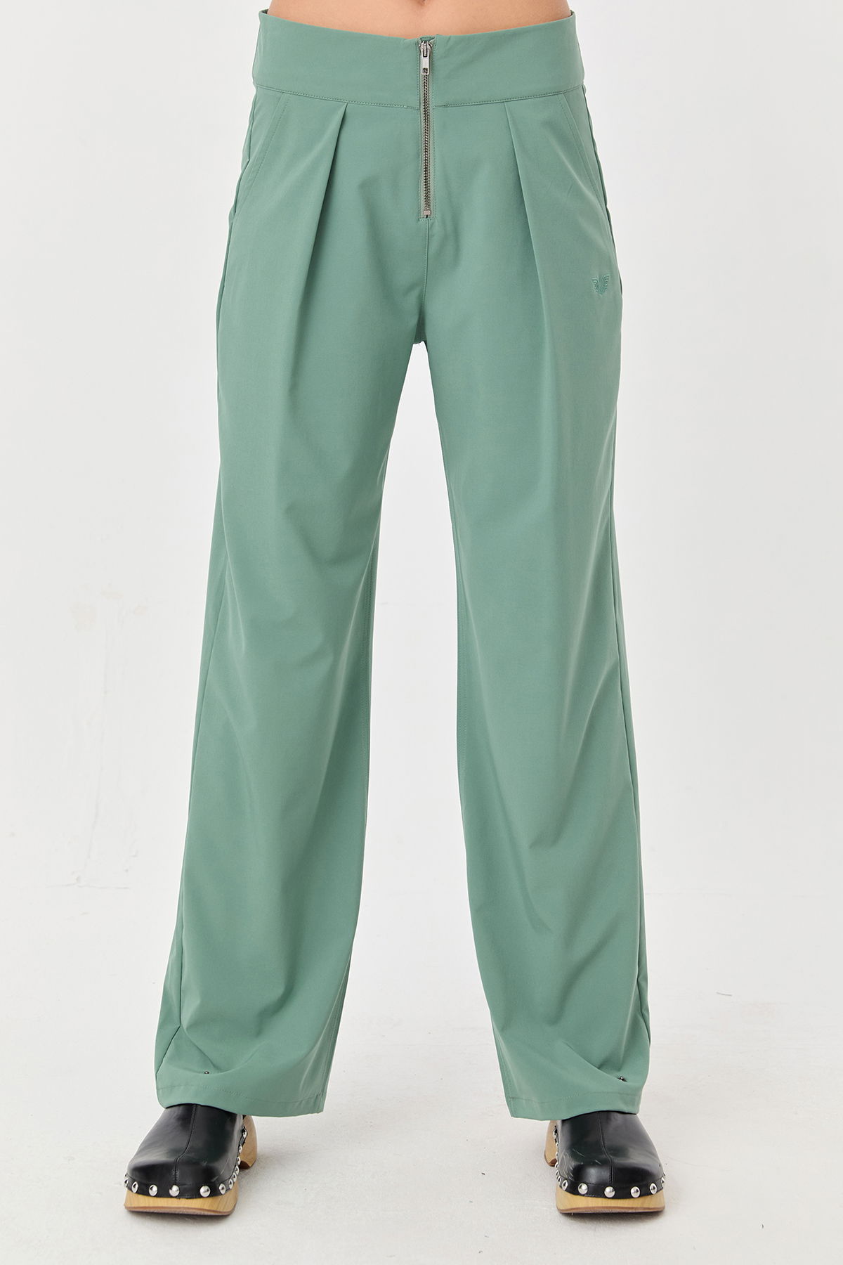Kadın Yeşil İnce Likralı Fermuarlı Bol Paça Dokuma Hafif Pantolon | 0074 - BİLCEE (1)