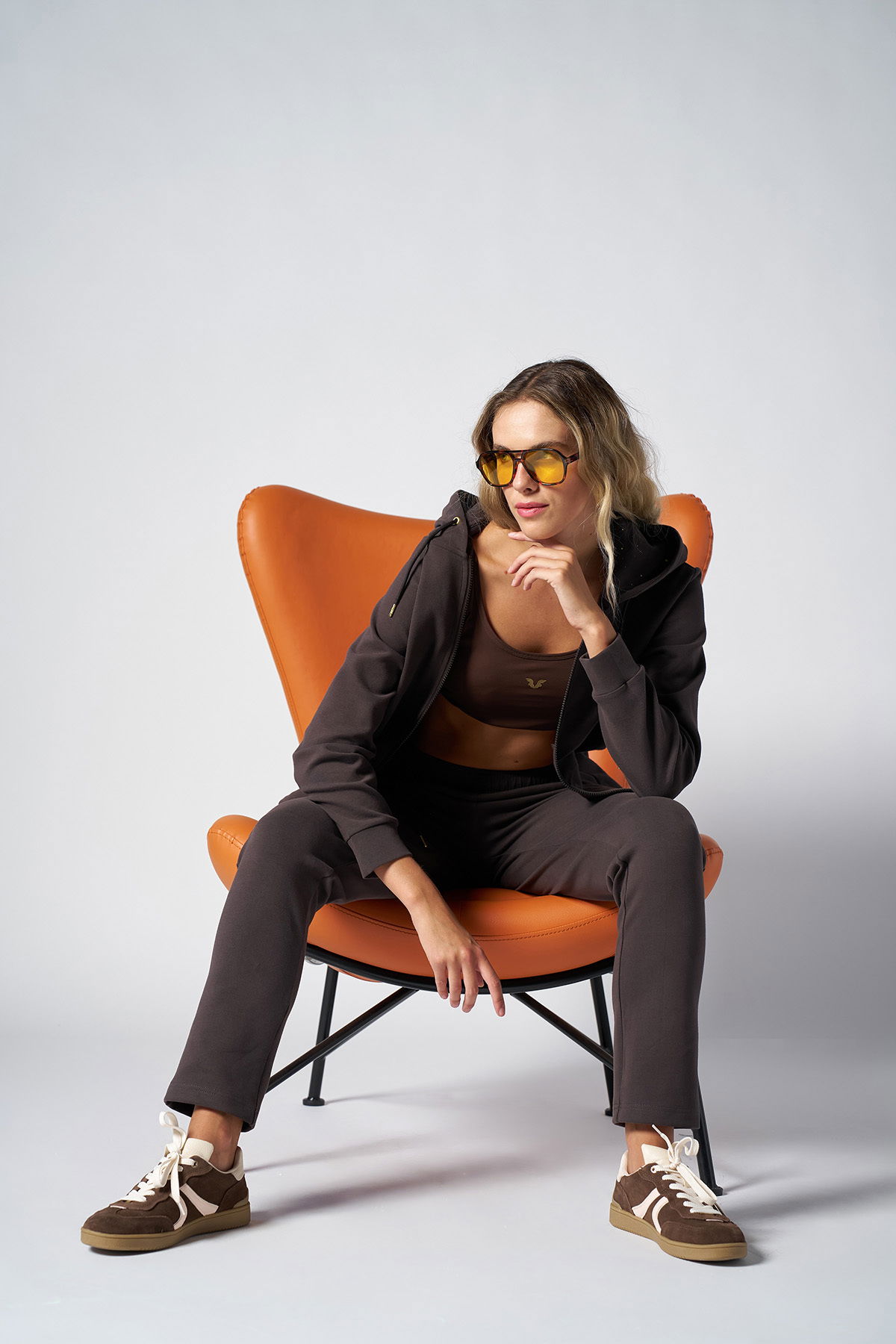 Kadın Kahverengi Fashion Yumuşak Dokulu Fırçalı Kapüşonlu Eşofman Takım 4037 - BİLCEE