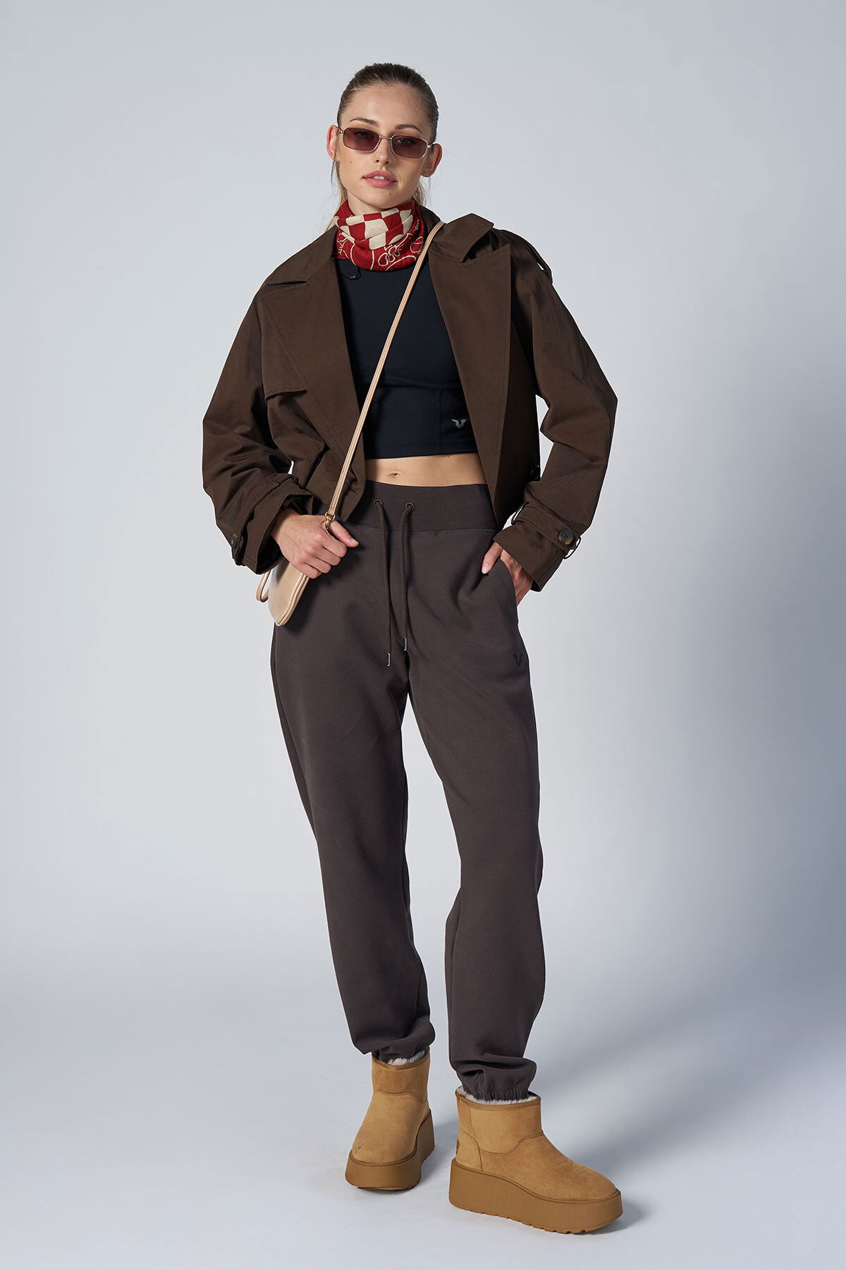 Kadın Kahverengi Fırçalı Yumuşak Dokulu Lastikli Paça Yüksek Belli Eşofman Altı | 4784 - BİLCEE