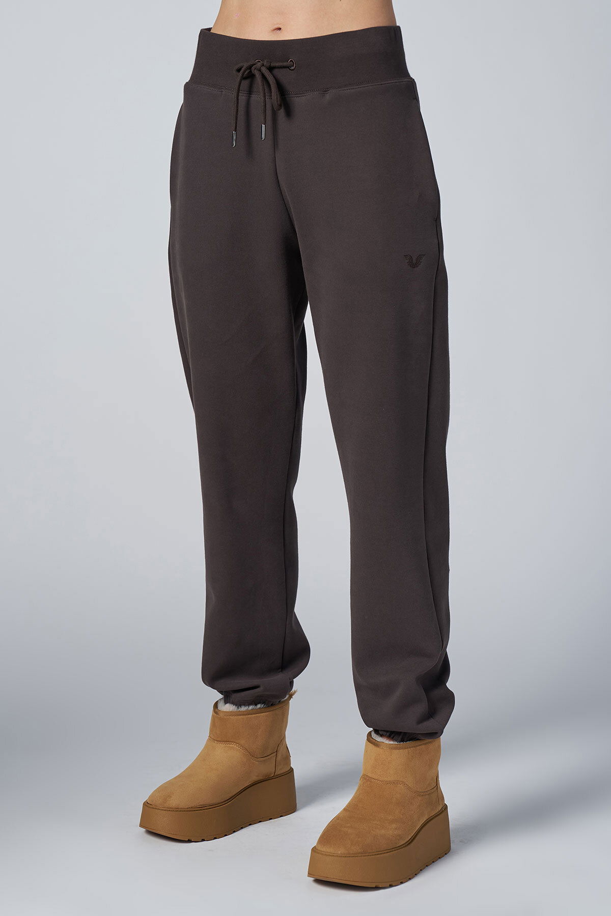 Kadın Kahverengi Fırçalı Yumuşak Dokulu Lastikli Paça Yüksek Belli Eşofman Altı | 4784 - BİLCEE (1)