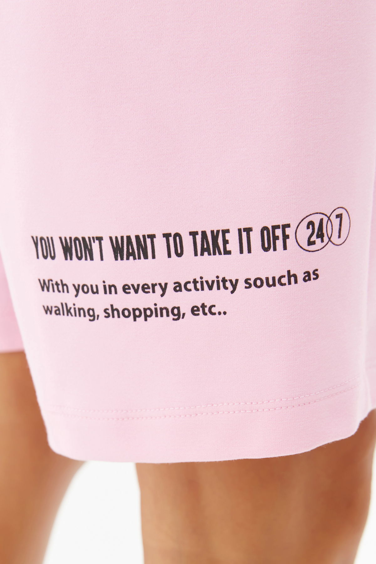 Kadın Pembe Baskı Detaylı %100 Pamuk Cepli Kısa Günlük Ve Spor Kapri Şort 0103 - BİLCEE (1)