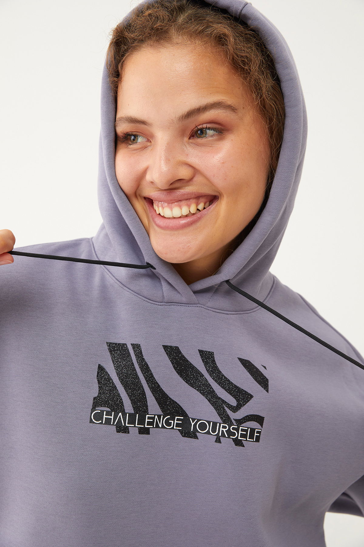 Kadın Açık Granit Sim Baskılı Kanguru Cepli Kapüşonlu İçi Şardonlu Sweatshirt | 1602 - BİLCEE (1)