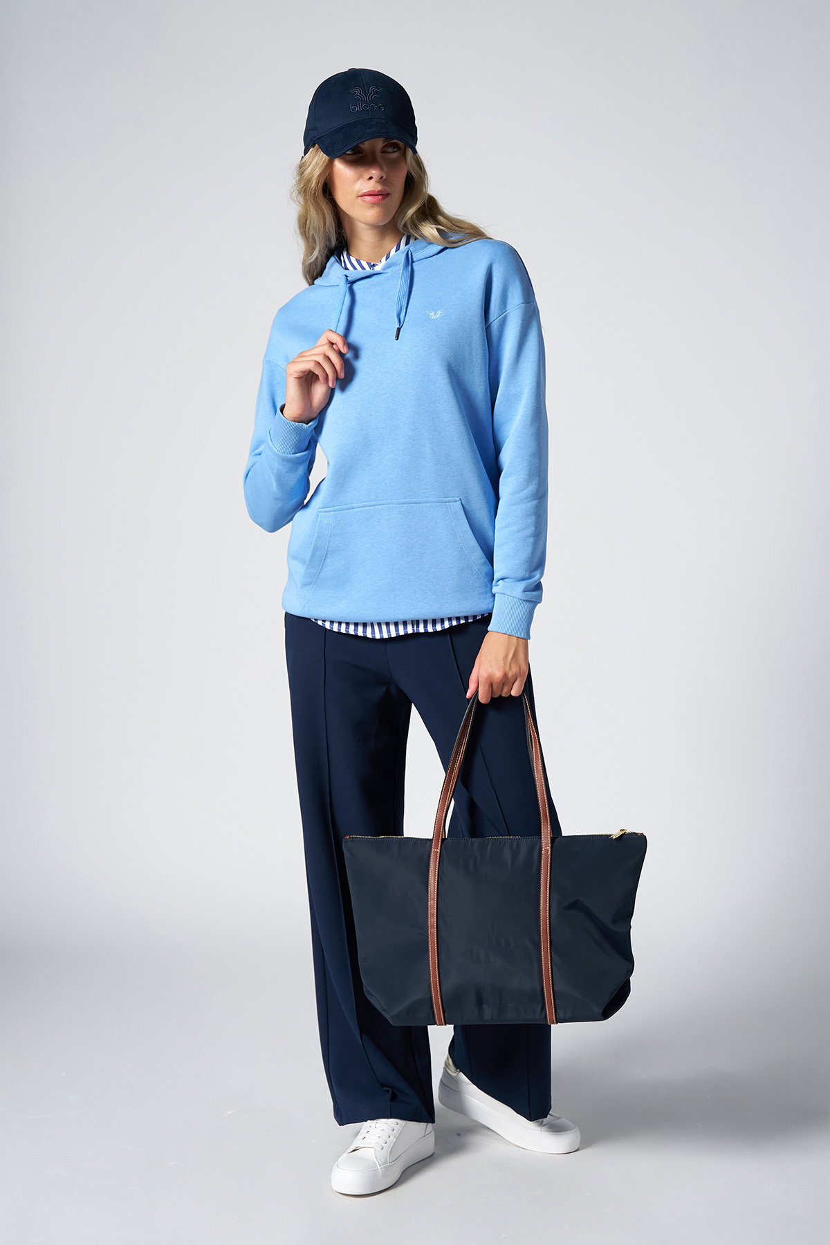 Mavi Kadın Kapüşonlu Kanguru Cepli Pamuklu Spor Düz Sweatshirt | 8785 - BİLCEE