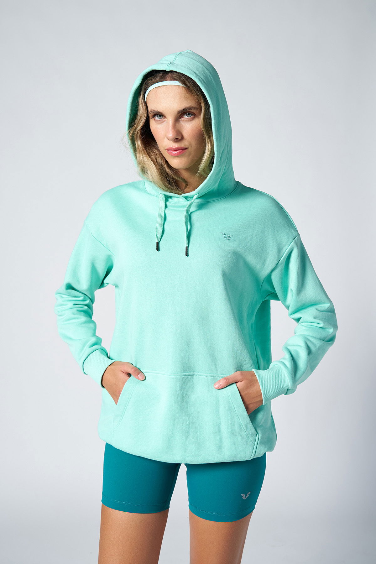 Yeşil Kadın Kapüşonlu Kanguru Cepli Pamuklu Spor Düz Sweatshirt | 8785 - BİLCEE (1)