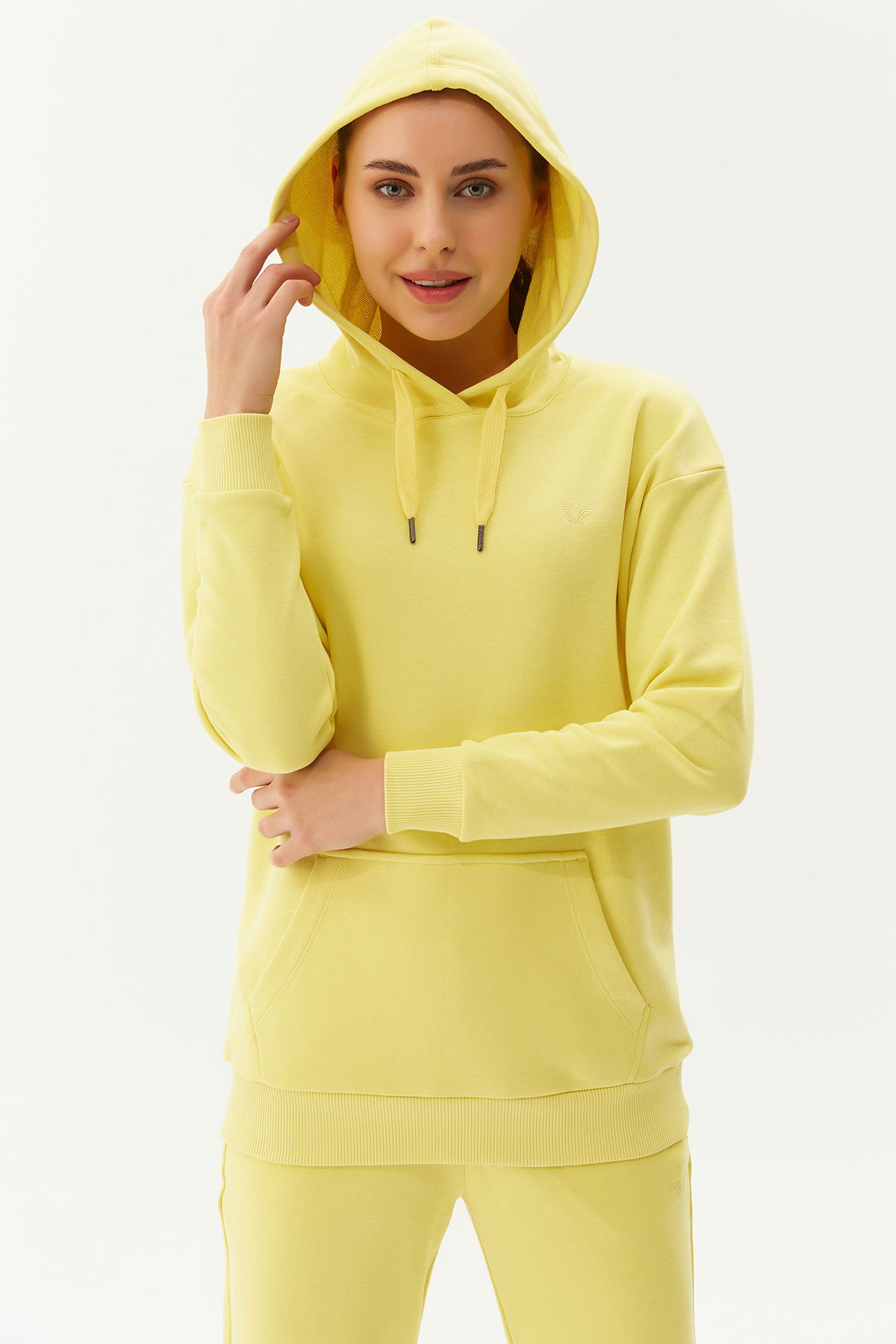Kadın Sarı Kapüşonlu Kanguru Cepli Pamuklu Spor Düz Sweatshirt 8785 - BİLCEE