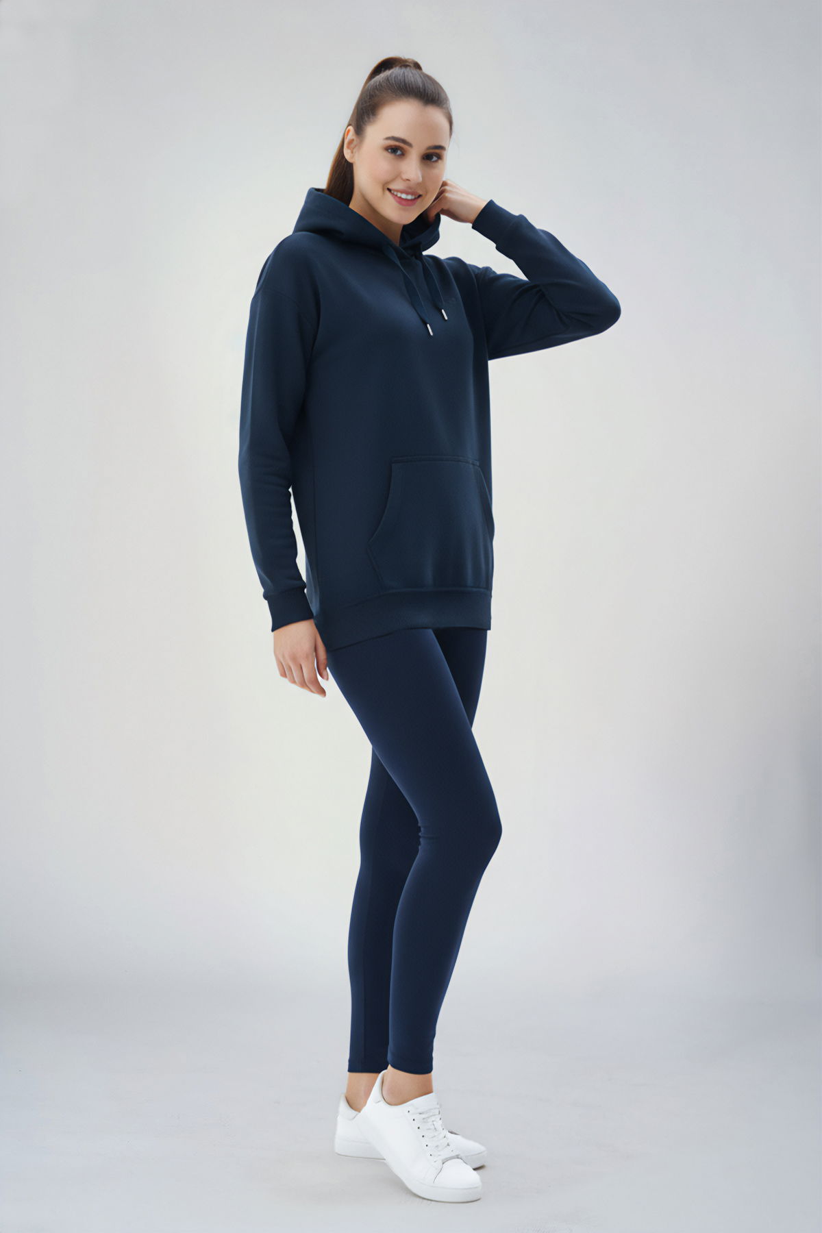 Kadın Lacivert Kapüşonlu Kanguru Cepli Pamuklu Spor Düz Sweatshirt | 8785 - BİLCEE (1)