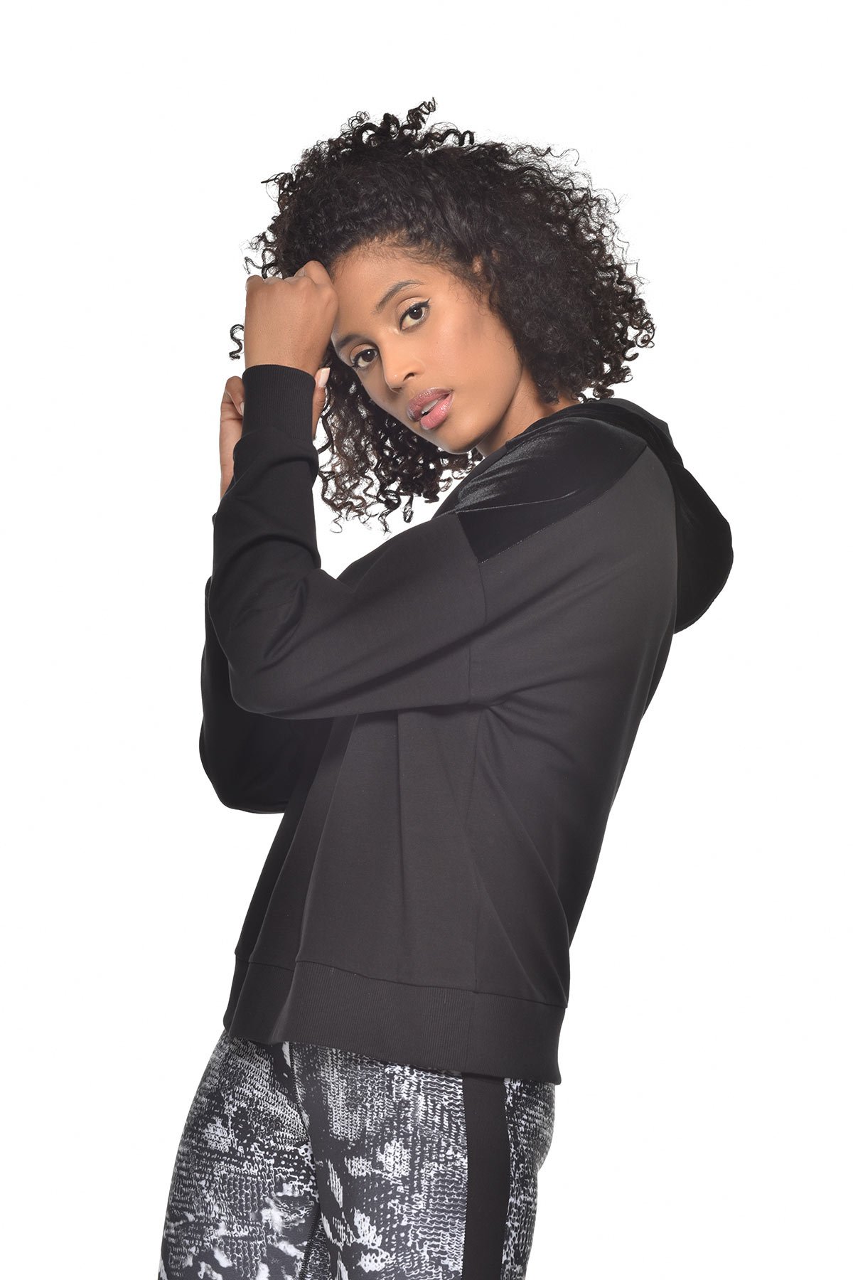 Kadın Siyah Kapüşonlu Kadife Şeritli Pamuklu Sweatshirt 9088