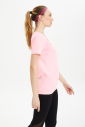 Kadın Pembe Kısa Kollu Sırt Detaylı Yumuşak Dokulu Performans Spor Tişört 0715 - 3