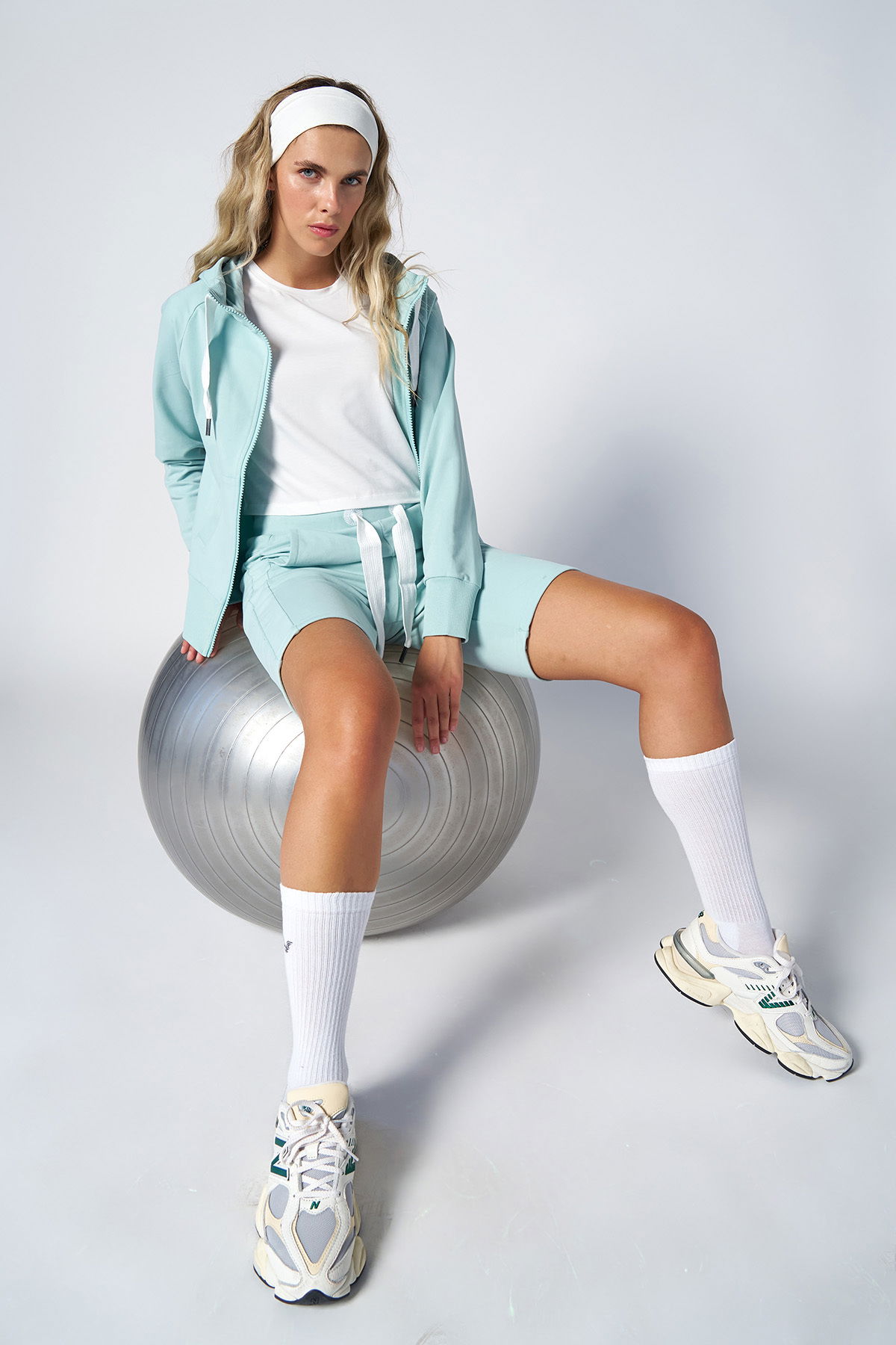 Kadın Nil Yeşili Organik Pamuklu Diz Üstü Spor Şort | 0666 - BİLCEE