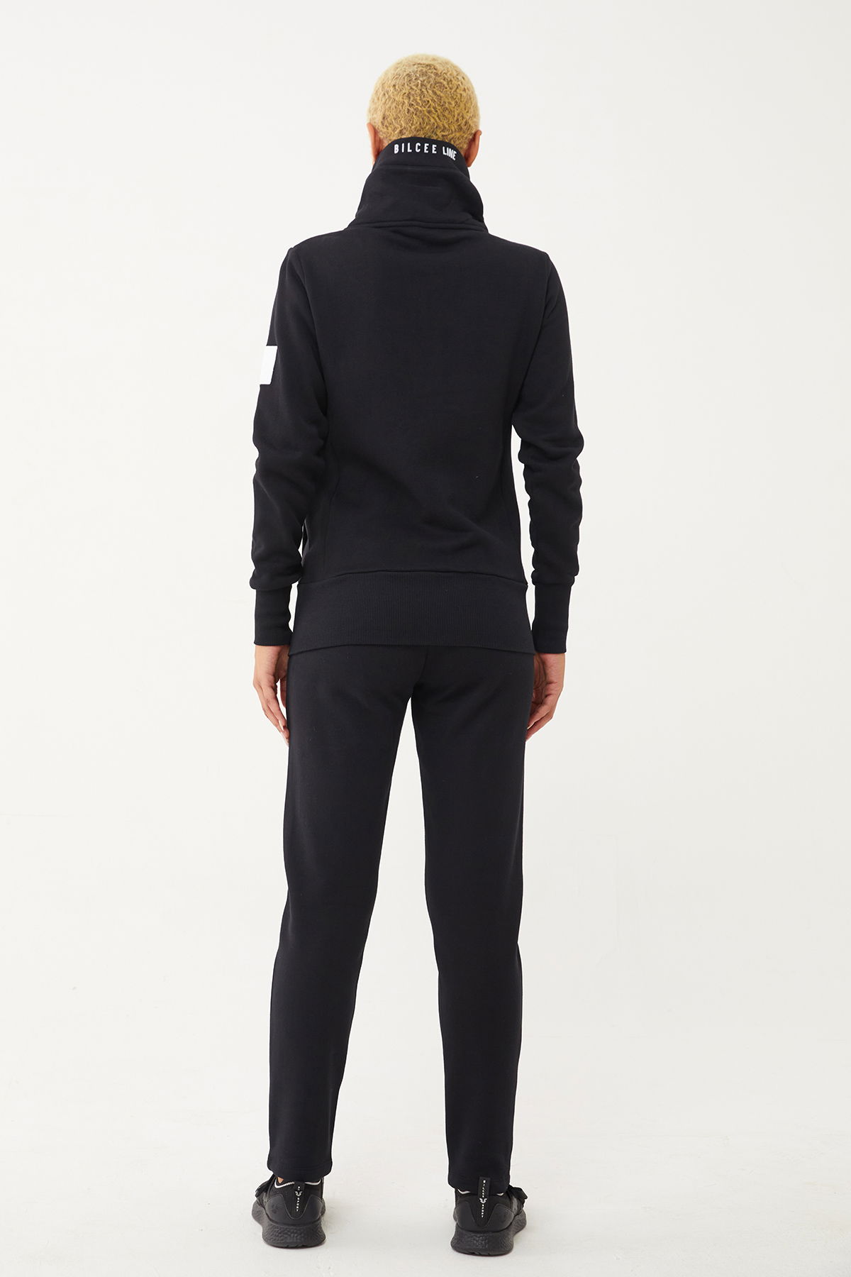 Kadın Siyah Organik Pamuklu İçi Tüylü Dik Yaka Spor Eşofman Üstü | 0729 - BİLCEE (1)