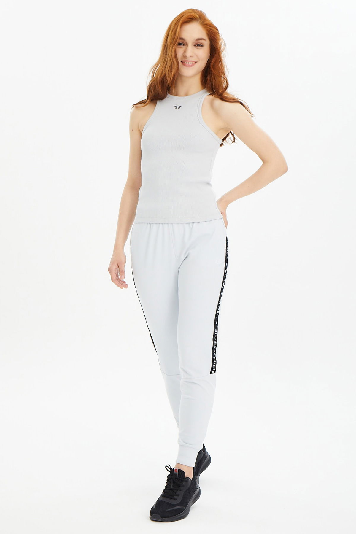 Kadın Gri Ribana Paça Yanı Yazılı Şeritli Eşofman Altı | 0450 - BİLCEE (1)