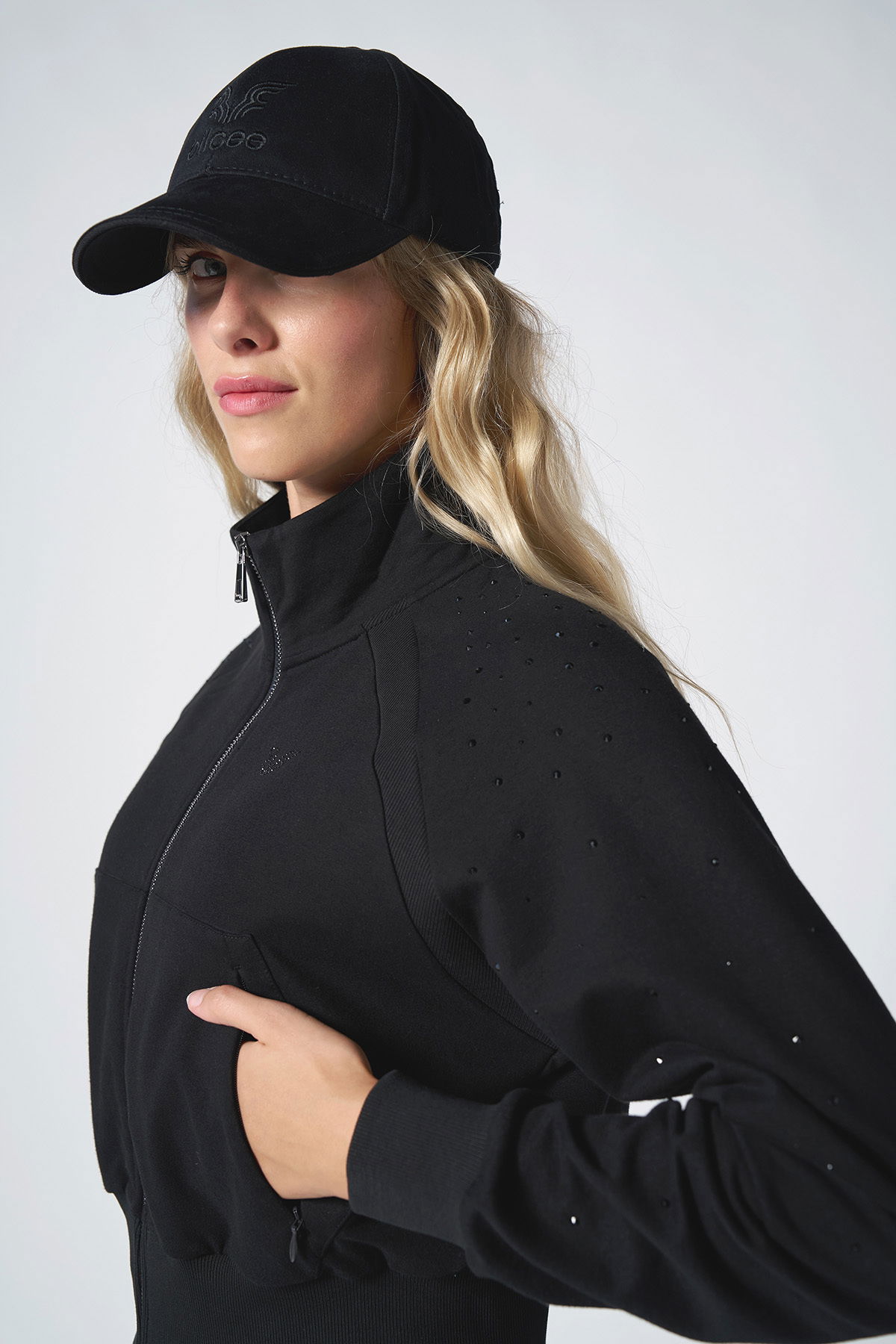  Kadın Siyah Fashion Taşlı Yumuşak Dokulu Fırçalı Kumaş Eşofman Takım | 4563 - BİLCEE