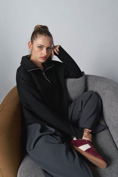 Kadın Siyah Fashion Yarım Fermuarlı Sweatshırt |4561 