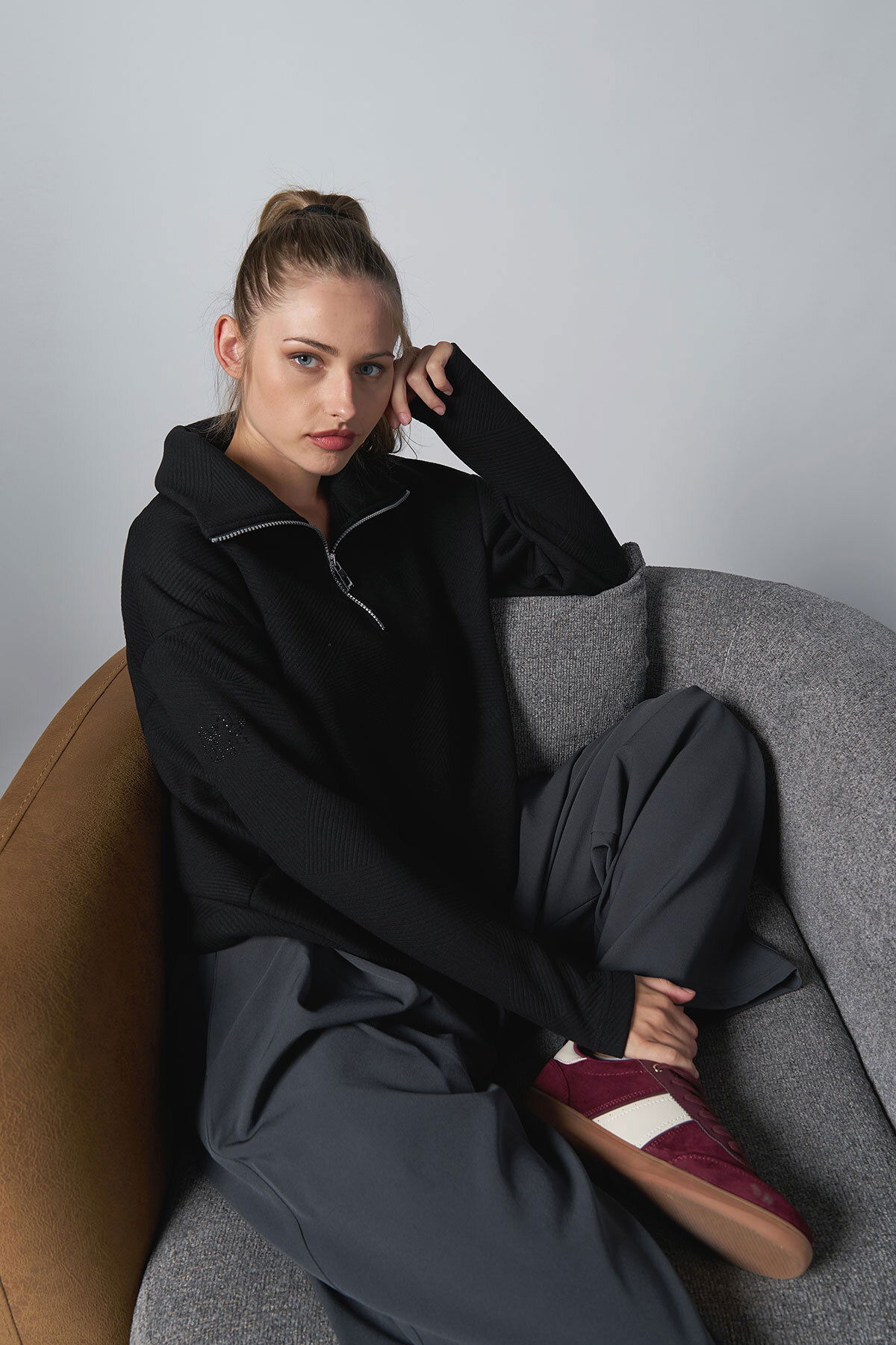 Kadın Siyah Fashion Yarım Fermuarlı Sweatshırt |4561 - BİLCEE (1)