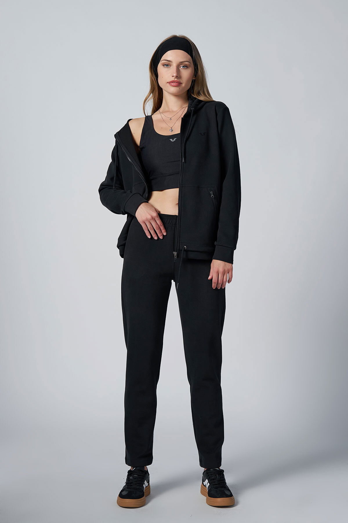 Kadın Siyah Fashion Yumuşak Dokulu Fırçalı Kapüşonlu Eşofman Takım 4037 - BİLCEE