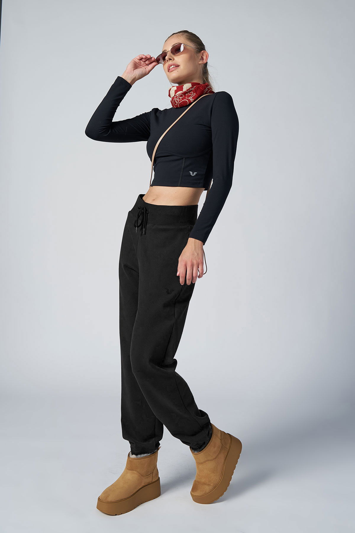 Kadın Siyah Fırçalı Yumuşak Dokulu Lastikli Paça Yüksek Belli Eşofman Altı | 4784 - BİLCEE