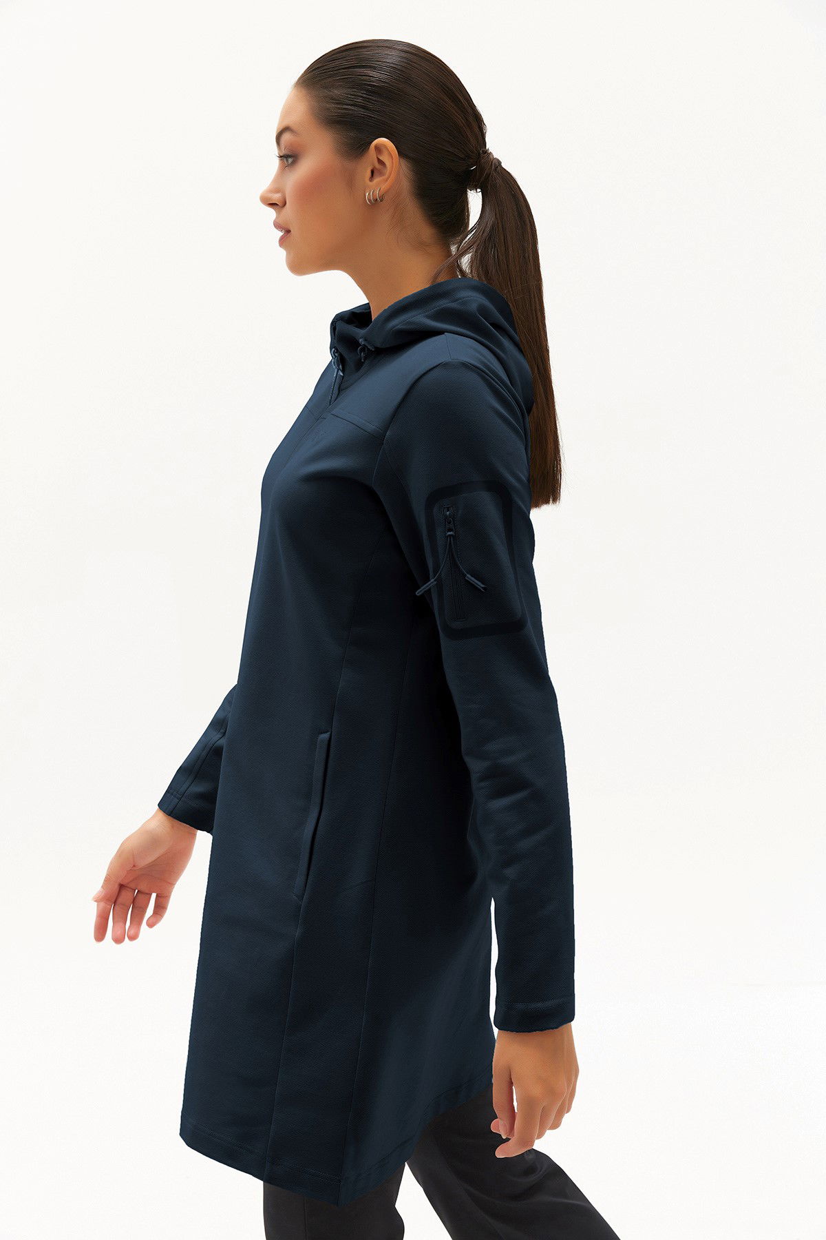 Kadın Lacivert Softshell Kışlık İçi Polarlı Kapüşonlu Uzun Eşofman Üstü | 0457 - BİLCEE (1)
