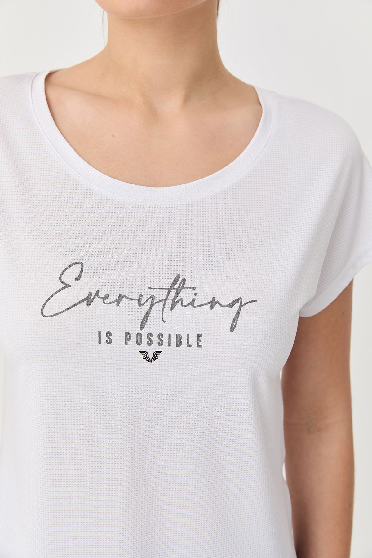 Kadın Beyaz Kısa Kollu Baskılı Fit Spor Tişört | 9708 - BİLCEE (1)