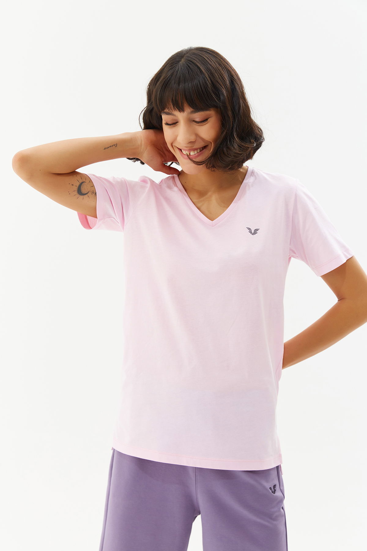 Kadın Pembe V Yaka Basıc Kısa Kol Tişört 0101 - BİLCEE (1)