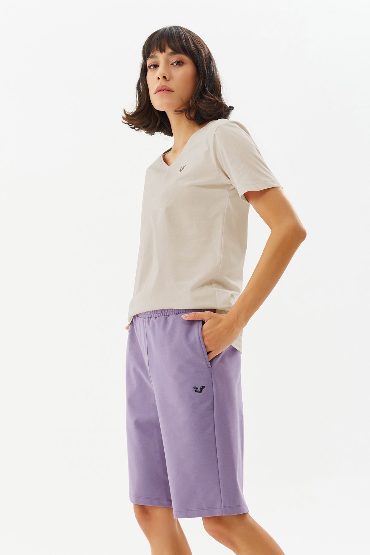 Kadın Krem V Yaka Basıc Kısa Kol Tişört | 0101 - BİLCEE