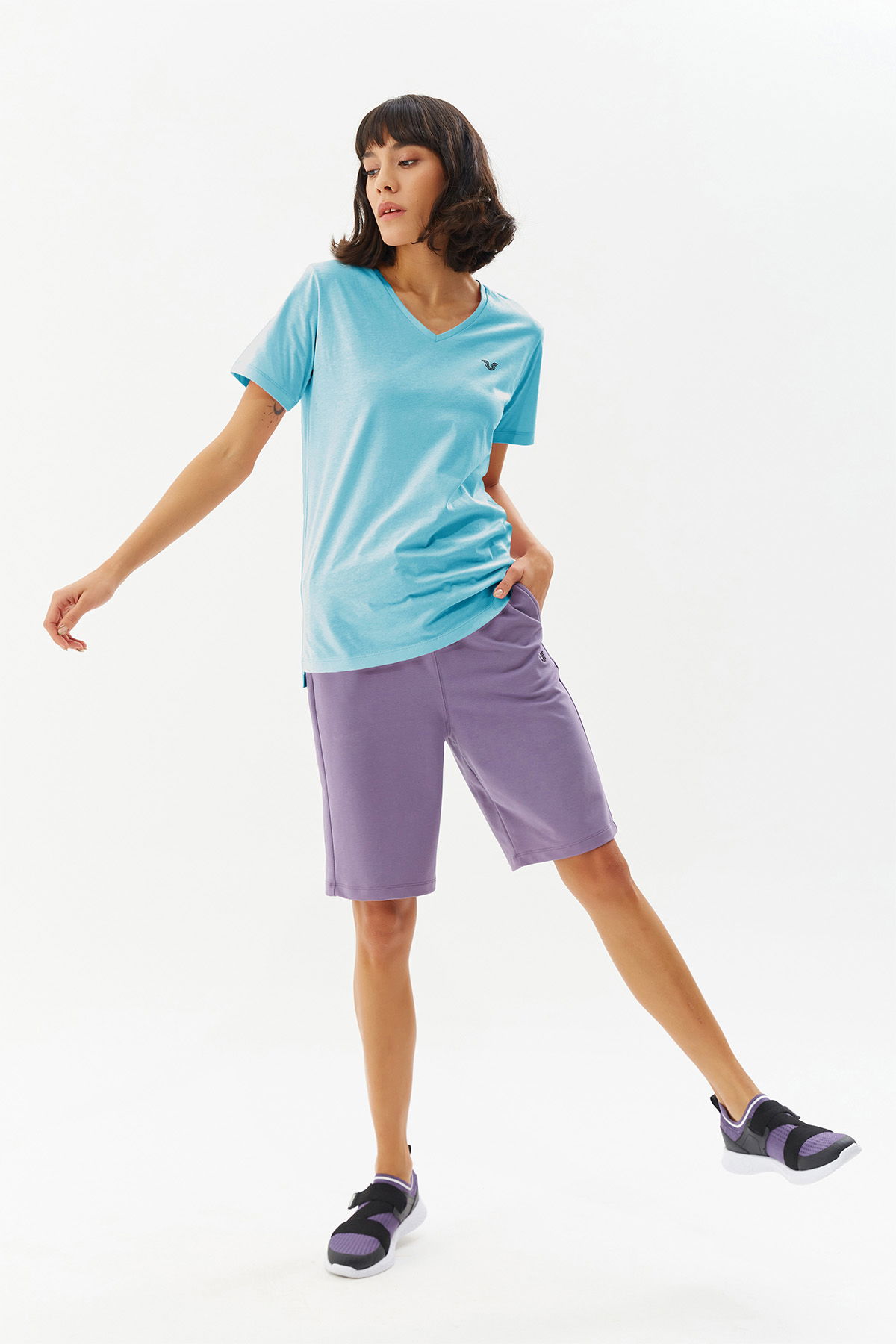 Kadın Mavi V Yaka Basıc Kısa Kol Tişört 0101 - BİLCEE (1)