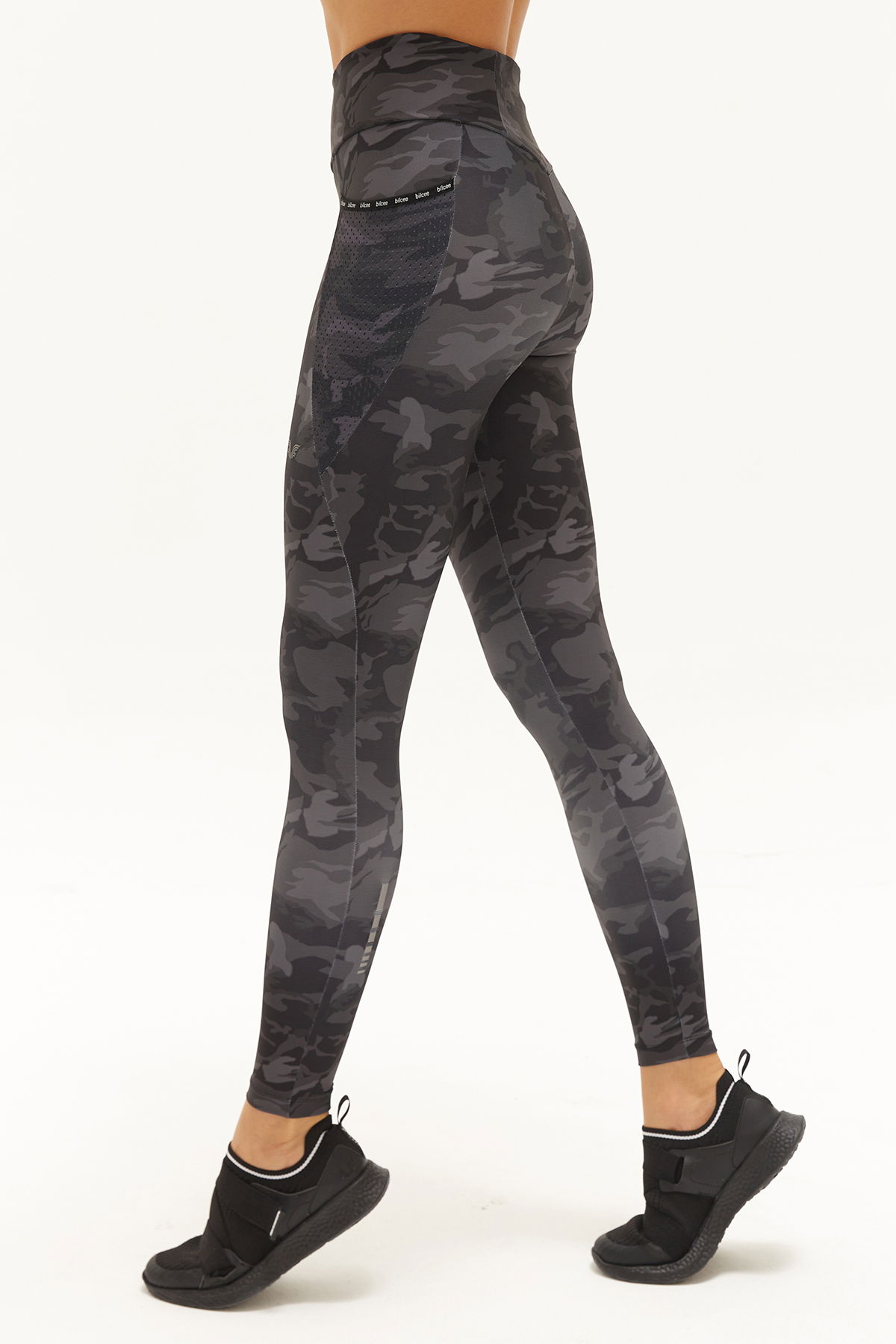 Kadın Siyah Kamuflaj Yüksek Bel Desenli Esnek ve Toparlayıcı Sporcu Taytı | 0761 - BİLCEE (1)