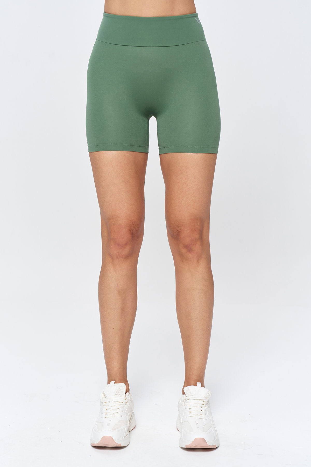 Kadın Yeşil Yüksek Bel Fırçalı Yumuşak Toparlayıcı Sporcu Kısa Biker Tayt | 9776 - BİLCEE (1)