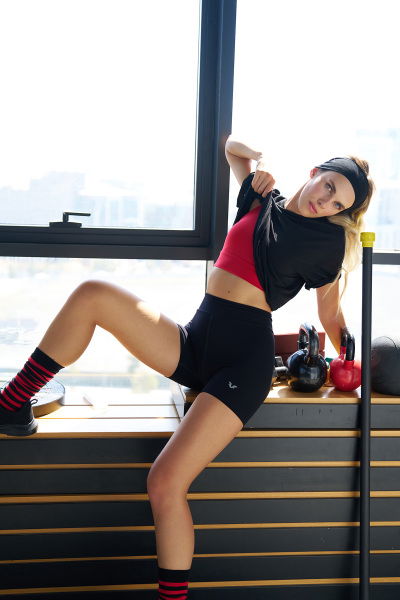 Kadın Siyah Yüksek Bel Kısa Boy Biker Sporcu Tayt | 9730 