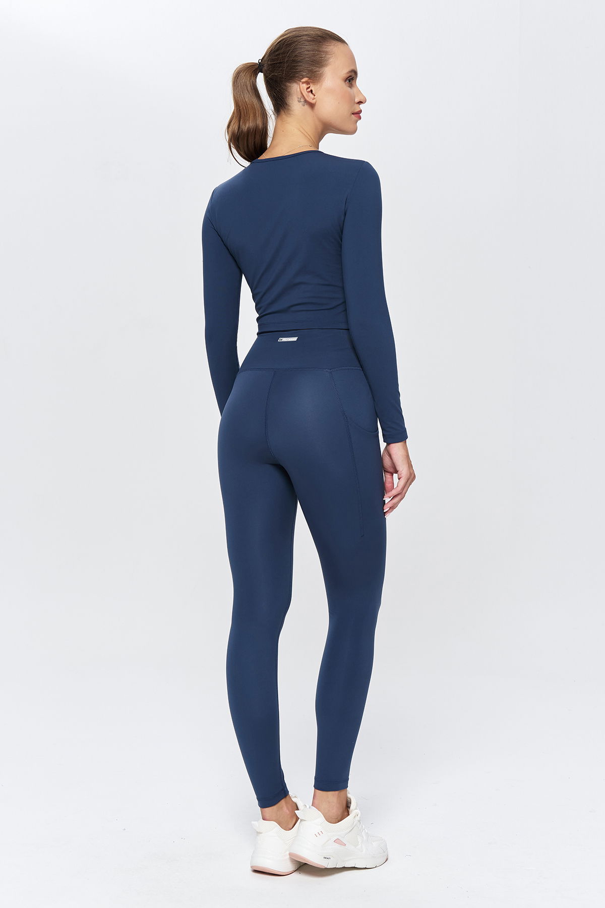 Kadın Carbon Yumuşak Fırçalı Sporcu Crop Body | 9844 - BİLCEE (1)