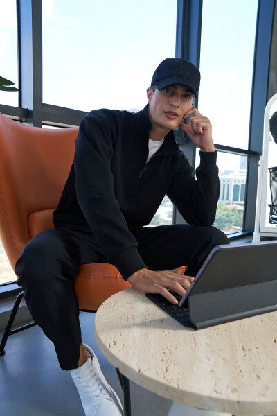  Erkek Teknolojik Kumaş Siyah Baggy Pantolon | 4590 