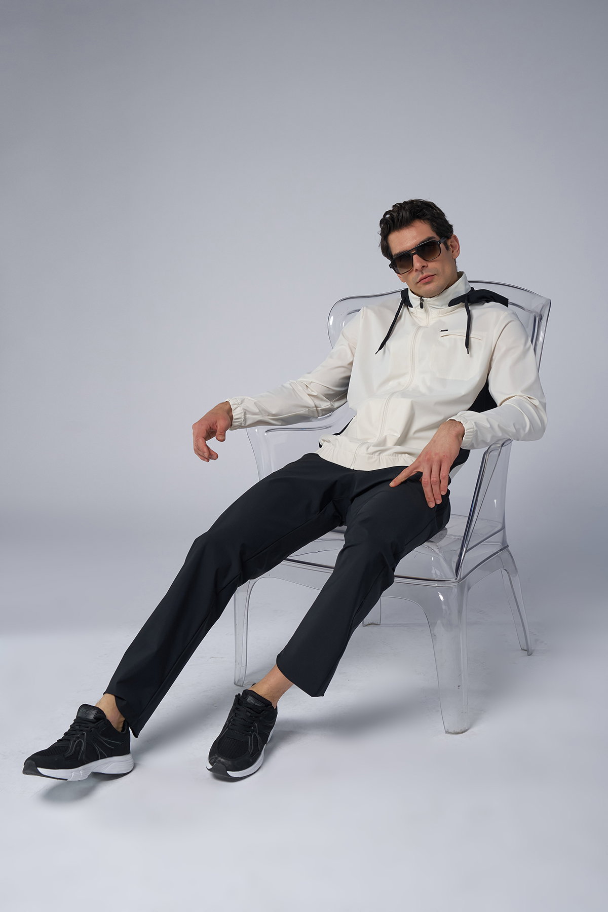 Erkek Beyaz Kapüşonlu Dokuma Eşofman Takımı | 4000 - BİLCEE