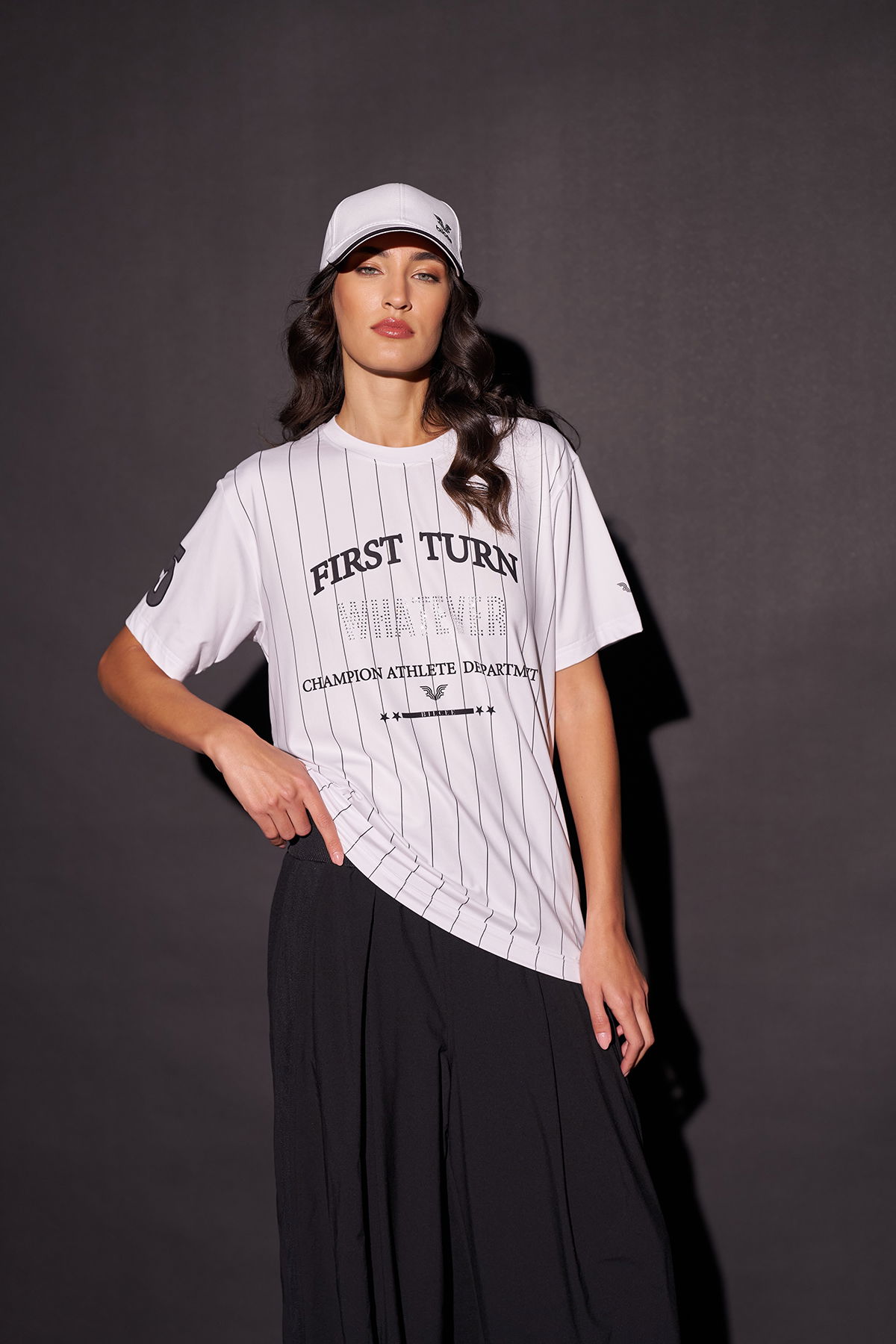 Kadın Beyaz Taş Baskılı Forma Tişört | 4074 - BİLCEE