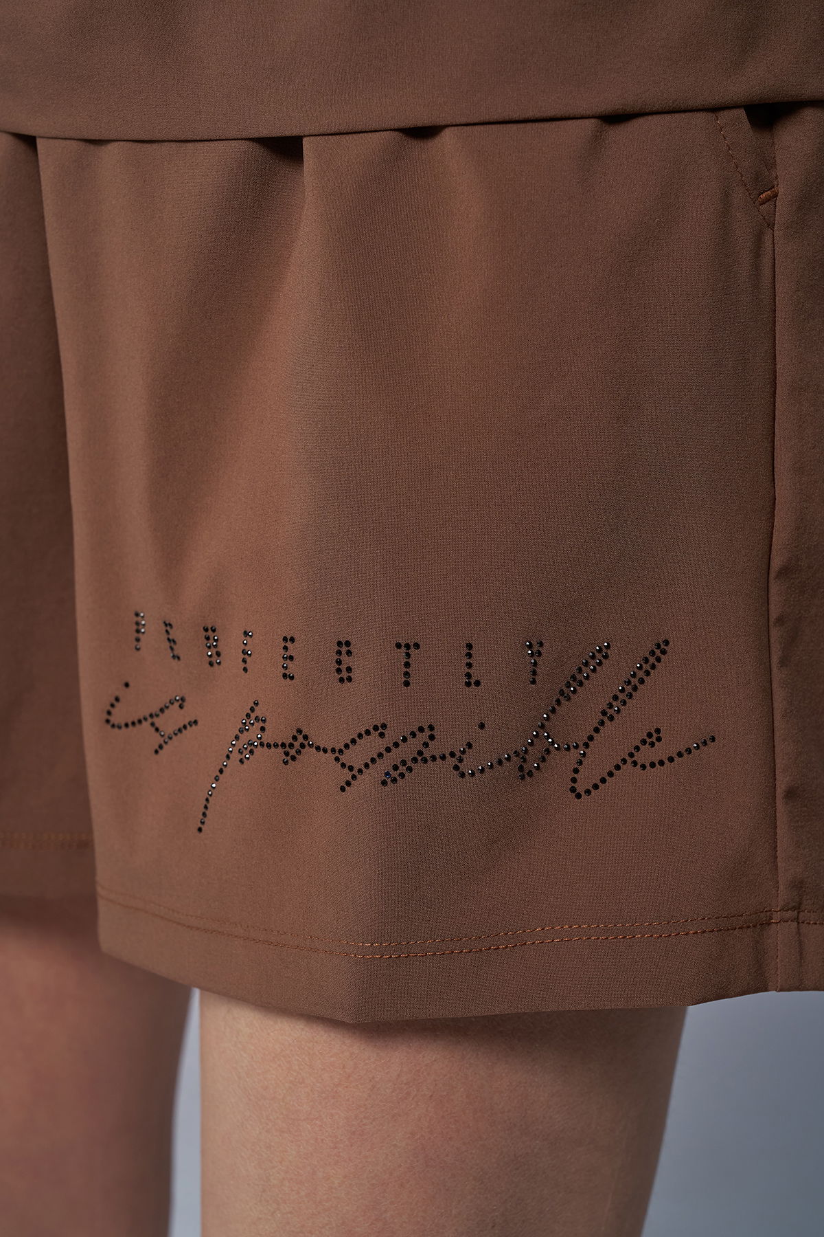 Kadın Kahverengi İnce Hafif İnce Kumaşlı Şort | 4169 - BİLCEE (1)