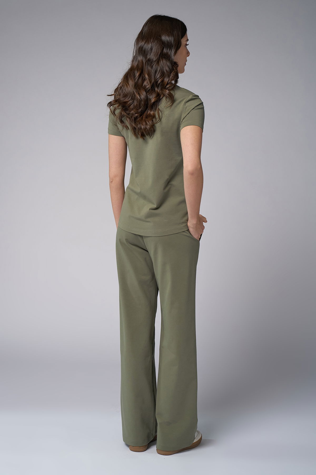 Kadın Yeşil Cep Taş Baskılı Tişört | 4077 - BİLCEE (1)