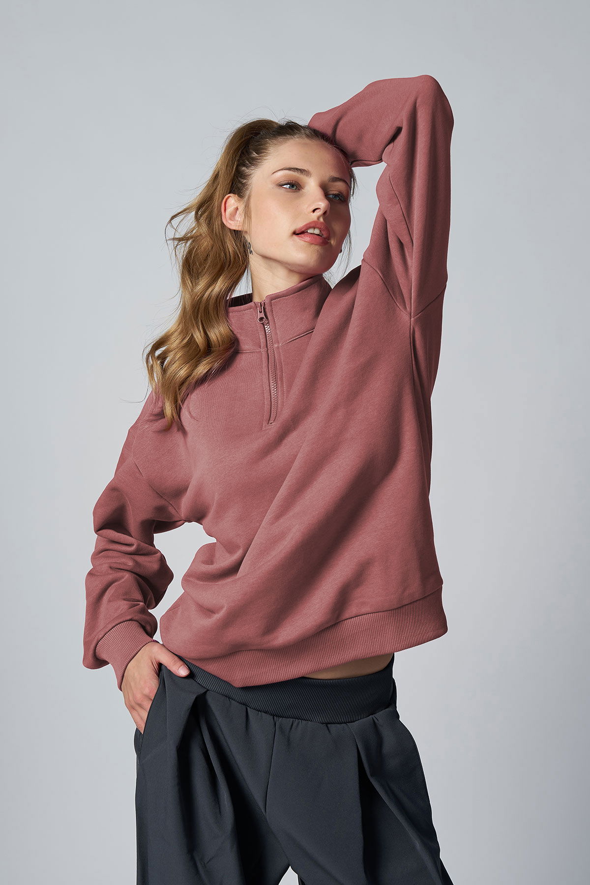 Peak Kadın Pudra Oversize Fermuarlı Yaka Sweatshirt | 7012 - PEAK (1)